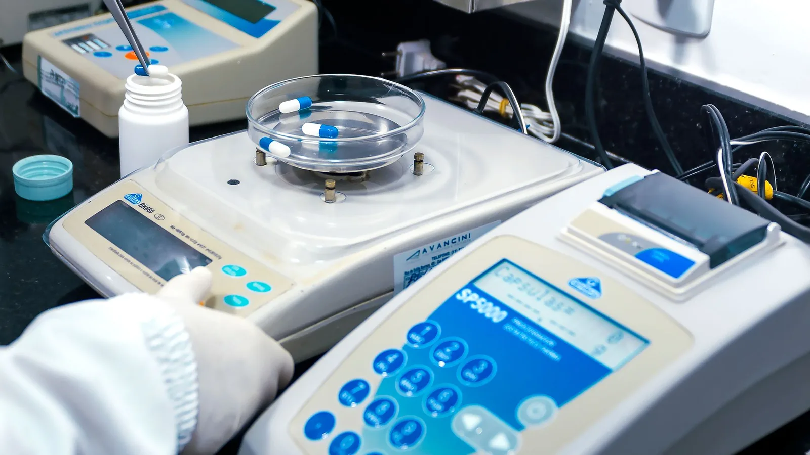 Crown Sport Nutrition: Análisis Honesto de la Marca Científica 1 Material de laboratorio científico
